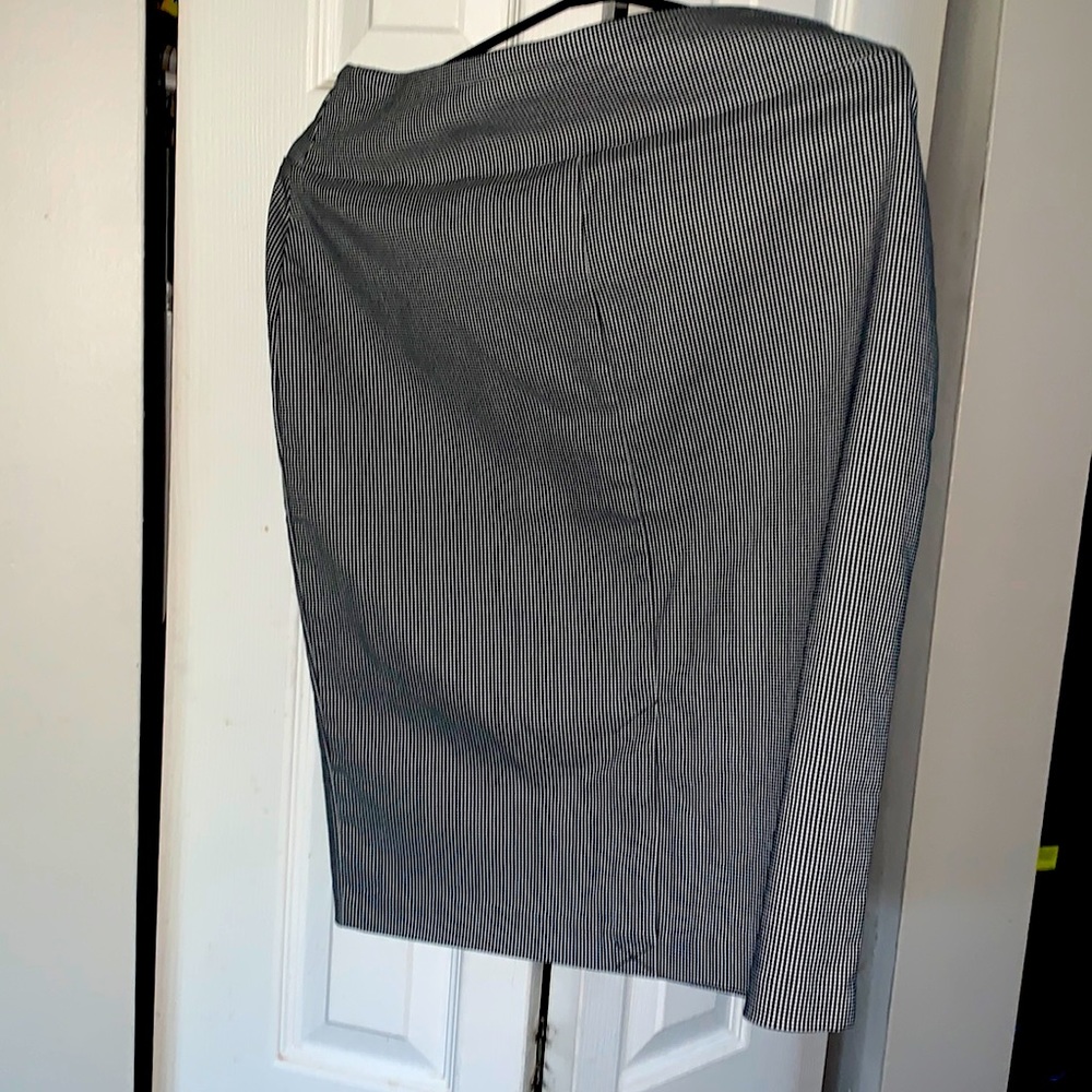 Straight black n white skirt